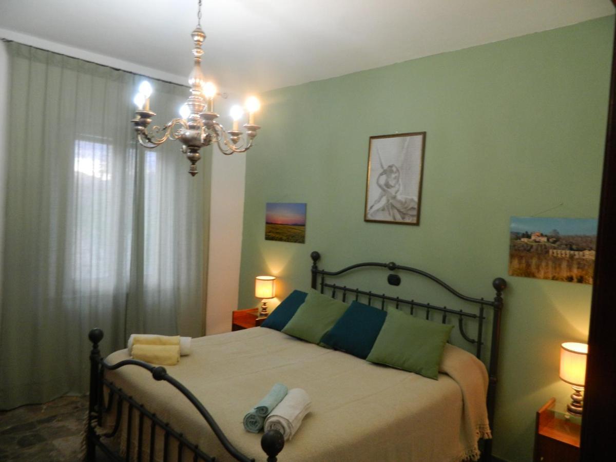 蒙蒂西亚诺Casa Di Zio别墅 外观 照片